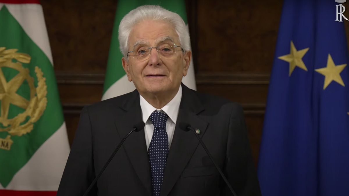 mattarella_ventaglio