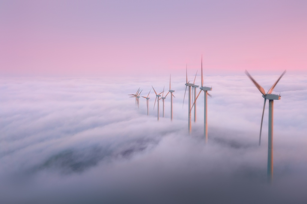 L'energia eolica è tra le fonti rinnovabili considerate fondamentali, insieme al fotovoltaico, per centrare l'obiettivo delle emissioni nette zero