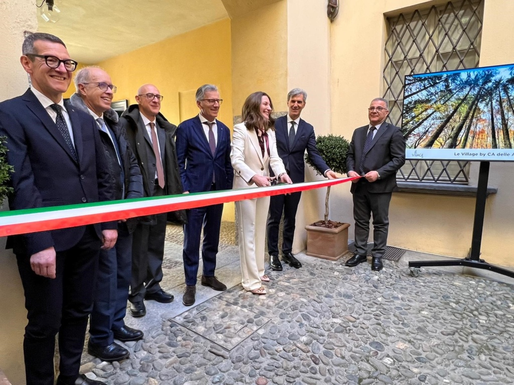 Un momento della inaugurazione a Sondrio del nuovo Village by CA delle Alpi