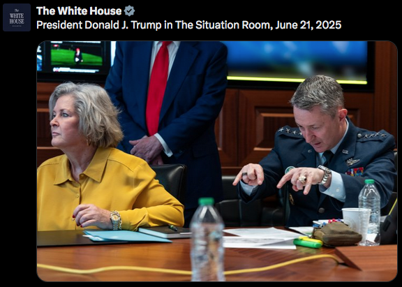 Donald Trump nella situation room