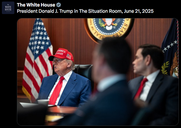 Donald Trump nella situation room