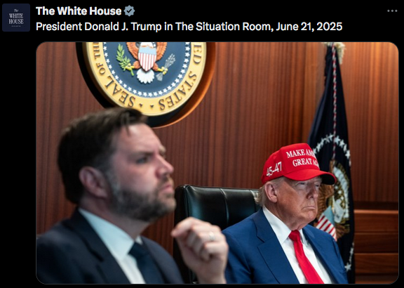 Donald Trump nella situation room