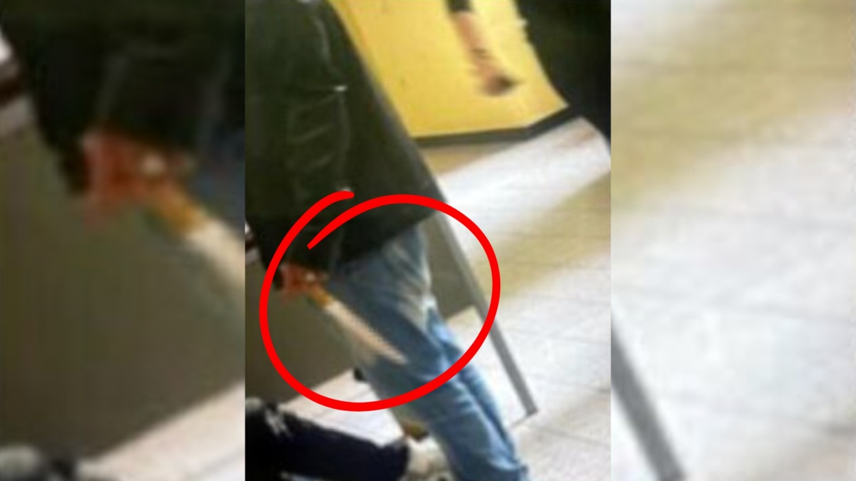 la spezia accoltellato scuola