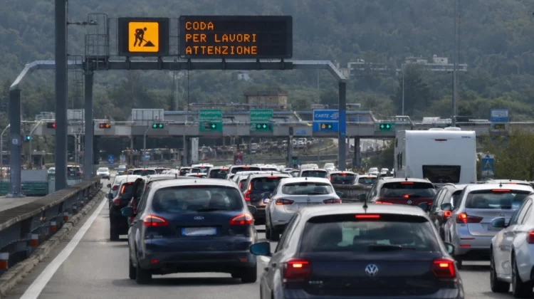 Autostrade, da oggi pedaggio rimborsato per traffico e ritardi