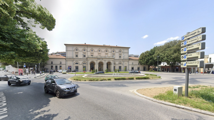 Paura in stazione: il gambiano cerca di rapire una minorenne