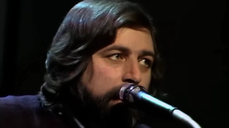 Quel concerto di Guccini con Lotta Continua. Era troppo e me ne andai