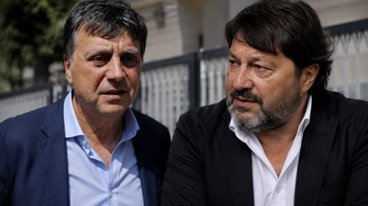 Ogni volta che la realtà scotta, spunta la massoneria