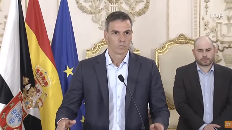 Sanchez vuole cavalcare la piazza. Ma ha un problema enorme