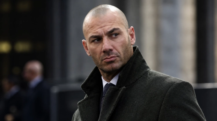 Bossi jr arrestato: deve scontare 5 anni e 9 mesi per truffa e indebita percezione del reddito di cittadinanza