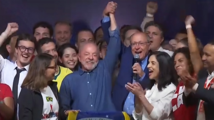 Brasile, il giallo del voto elettronico che incorona Lula