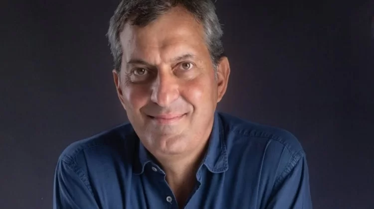 Calabresi si arrabbia con la sinistra che lo definisce figlio di un assassino